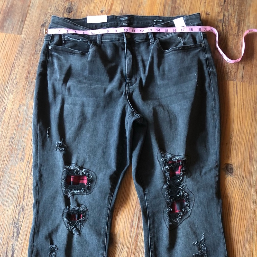 Judy Blue Women’s black jeans size 20. NWT
